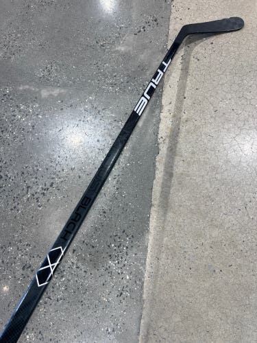 Senior True HZRDUS Black Hockey Stick Right Handed TC2 75 Flex (Used)