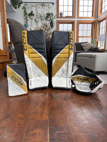 31" CCM EFlex 6 Regular Goalie Full Set Pro Stock (Used)
