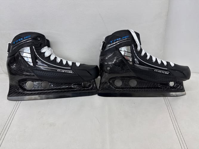 2023 True SVH One Piece Hockey Goalie Skates Regular Width 7 (New)