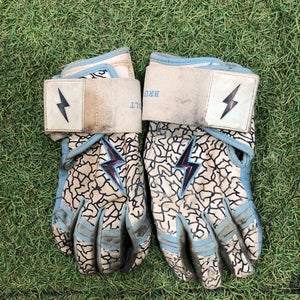 White Medium Bruce Bolt Batting Gloves (Used)