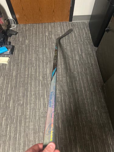 Intermediate Bauer Nexus Tracer Right Handed Hockey Stick P92 65 Flex (Used)