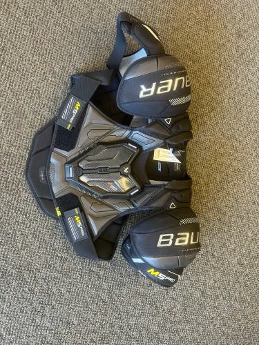 Senior Medium Bauer Supreme M5 Pro Shoulder Pads