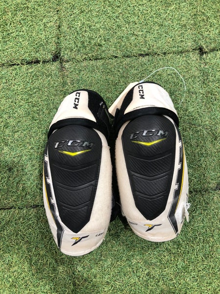Senior Medium CCM Tacks 4052 Elbow Pads (Used)