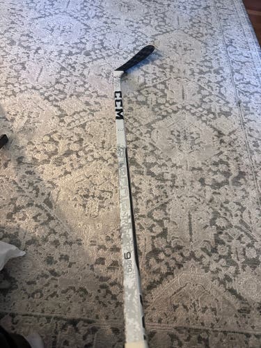 New NCAA CCM Ribcor Trigger 9 Pro North edition RH Hockey Stick