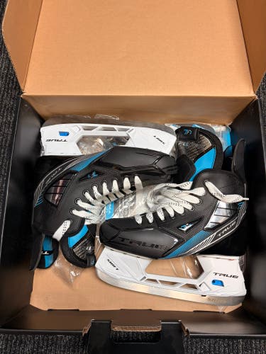 True TF7 Hockey Skates Size 6.5 (New)