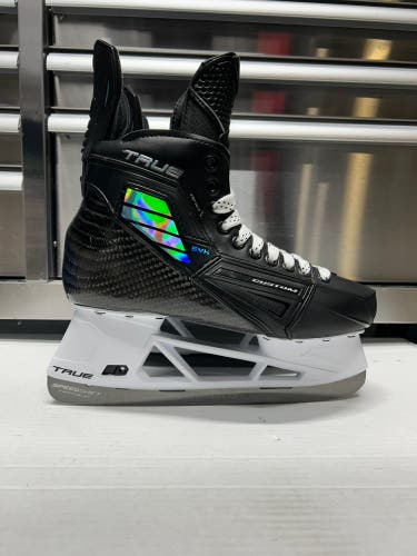 True Custom SVH Pro Skate Size 7 Regular Width (New) Pro Stock OHL