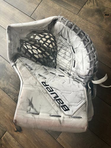 24" Bauer Mach Regular Goalie Full Set (Used)