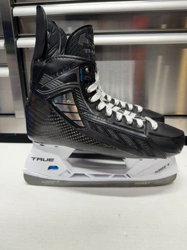True Custom SVH Pro Skate Size 9 Regular Width NHL Pro Stock (New)