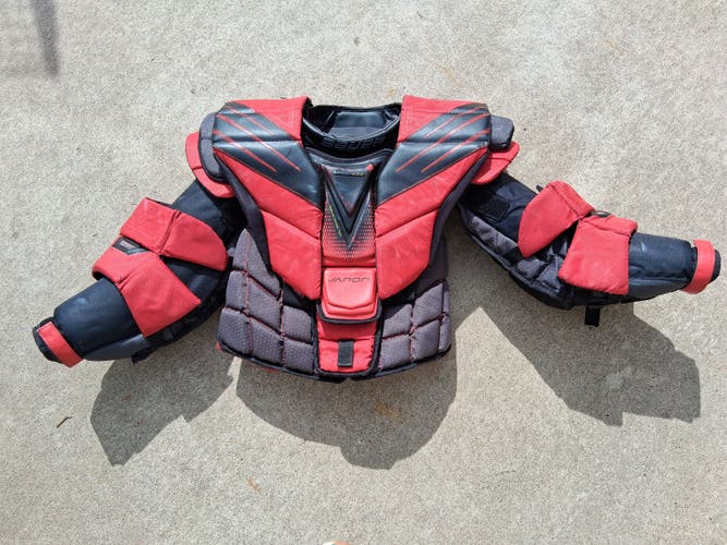 Small SR Bauer Hyperlite Goalie Chest Protector (Used)