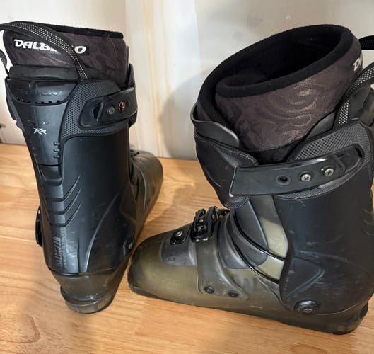Mondo 27 & 27.5 Men's Dalbello Il Moro Ski Boots Medium Flex (Used)