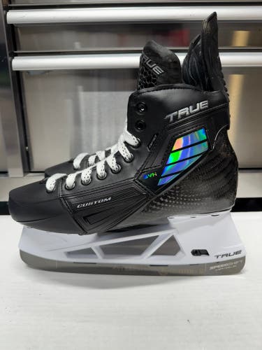 True Custom SVH Pro Skate Size 7 Regular Width WHL Pro Stock (New)