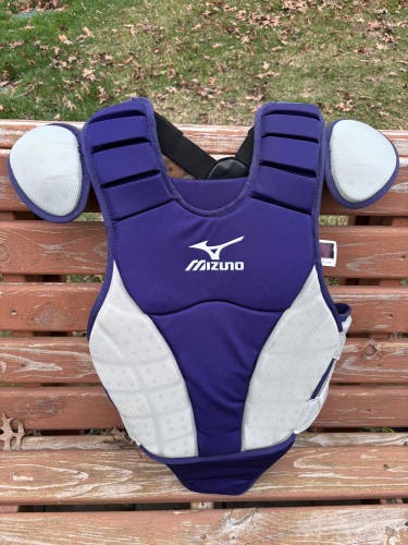 Mizuno Samurai Catcher's Chest Protector 15”  (New) purple /grey