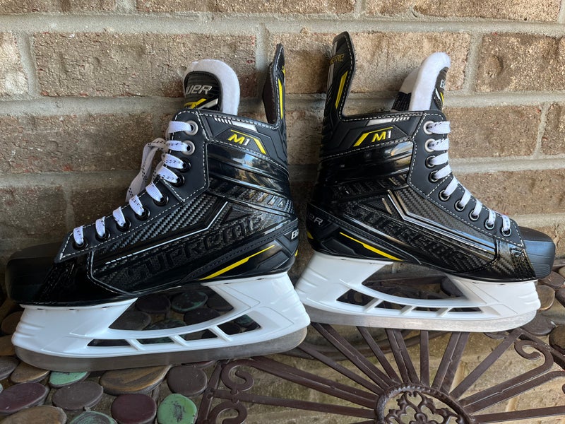Junior Bauer Supreme M1 Hockey Skates Regular D Width Size 3.5 US Shoe Size 4.5