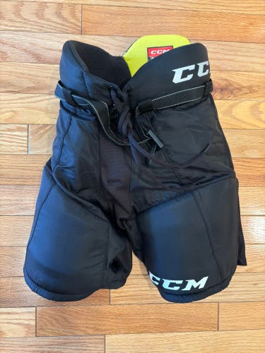 Youth Large CCM Tacks 9550 Hockey Pants (Used)