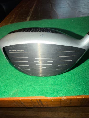 Men's TaylorMade M4 Right Handed Driver Stiff Flex 10.5 Loft (Used)