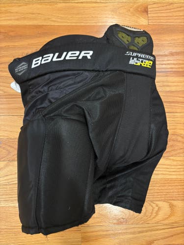 Youth Medium Bauer Supreme Ultrasonic Hockey Pants (Used)