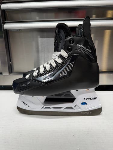 True Catalyst Pro Skate Size 4.5 Regular Width PWHL Pro Stock (New)