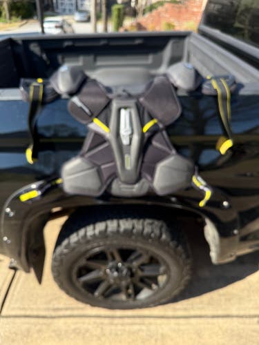 Men's XL Senior CCM Tacks AS-V Shoulder Pads Pro Stock (Used)