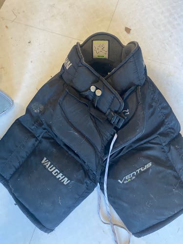 Junior Medium Vaughn Hockey Goalie Pants (Used)