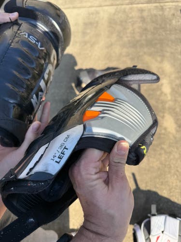 Senior CCM Tacks AS-V 14" Shin Pads (Used)