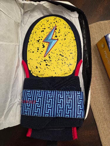 Yellow Bruce Bolt Sliding Mitt