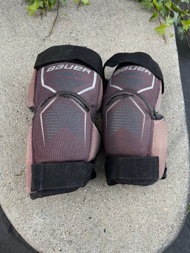 Bauer GSX Hockey Goalie Knee Guards