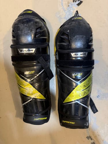 Senior Bauer Supreme Ultrasonic 16" Shin Pads (Used)