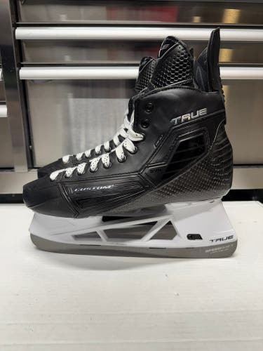 True Custom SVH Pro Skate Size 11 Regular Fit NHL Pro Stock (Used)