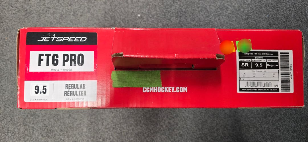 CCM JetSpeed FT6 Pro Hockey Skates Senior Regular Width 9.5 (New)