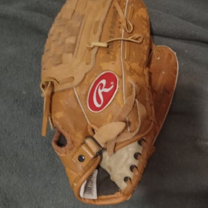 Rawlings RH Outfield Rbg28 Baseball Glove 13" (Used)
