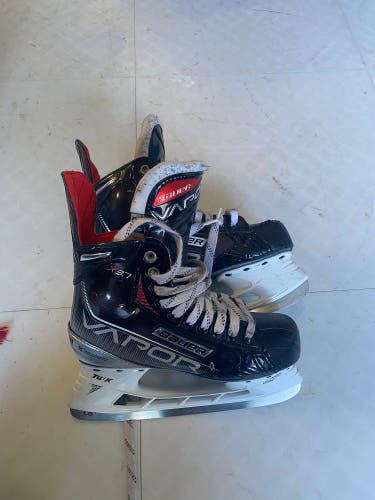 Bauer Hockey Skates 6 (Used)