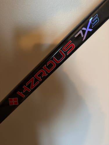 Senior True Right Handed Hockey Stick T28 65 Flex (Used)