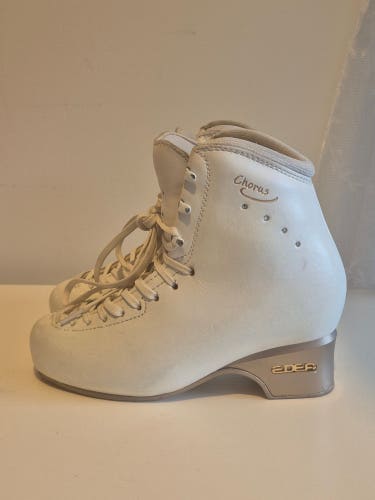 Edea Chorus Figure Skating Boots - Size 240 B  Excellent Support