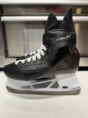 True Custom SVH Pro Skate Size 5 Regular Fit PWHL Pro Stock (New)