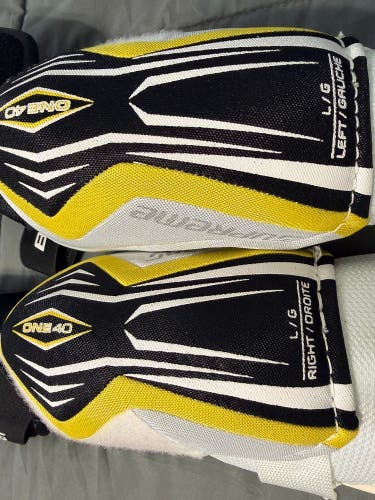 Senior Large Bauer Supreme One40 Elbow Pads (Used)