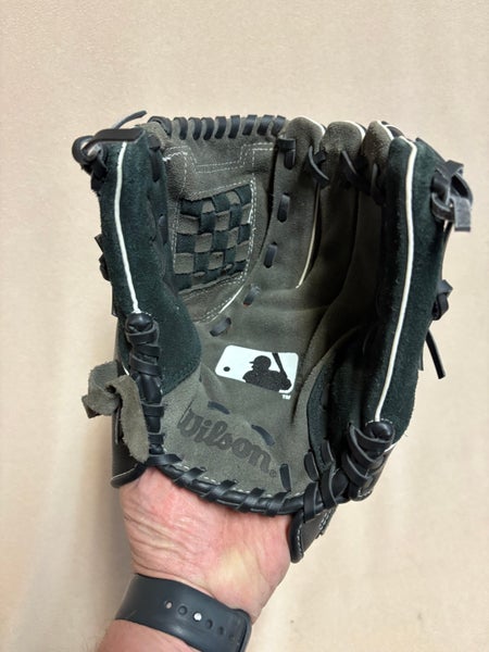 RH Wilson A350 Baseball Glove 10" (Used)