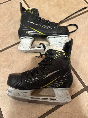 CCM Tacks 1092 Hockey Skates Size 3 (Used)