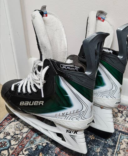 Green 2025 Bauer Vapor Flylite Hockey Skates Wide Width Pro Stock 7.5 (Used)