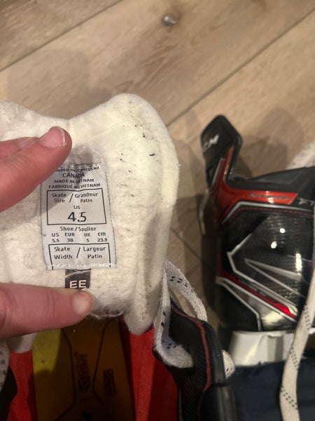 2019 CCM JetSpeed FT2 Hockey Skates Extra Wide Width Size 4.5 (Used)