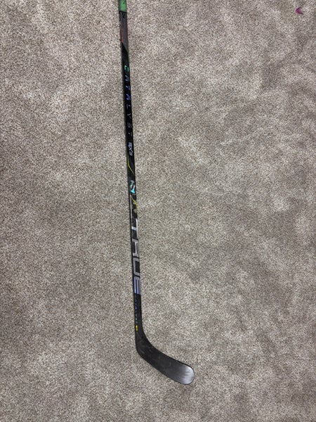 Senior True Catalyst 9x3 Left Hand Hockey Stick T90T 65 Flex (Used)