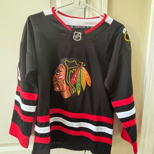 Fanatics Authentic Pro Taylor Hall Chicago Blackhawks Jersey- Size Youth L/XL