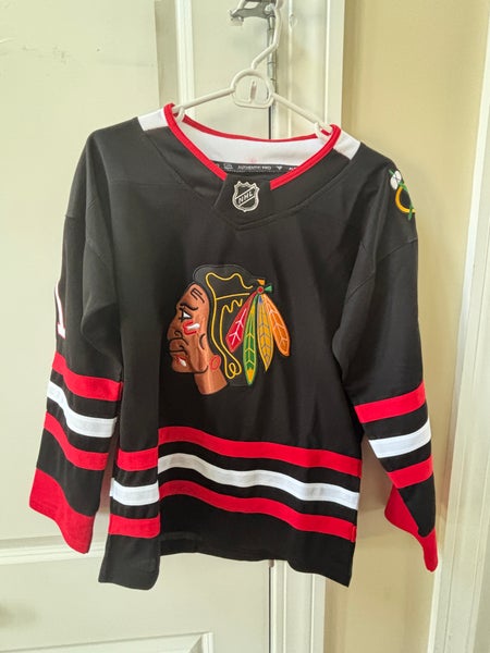 Fanatics Authentic Pro Taylor Hall Chicago Blackhawks Jersey- Size Youth L/XL