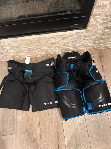 Junior Large True Xc9 Hockey Pants (New)
