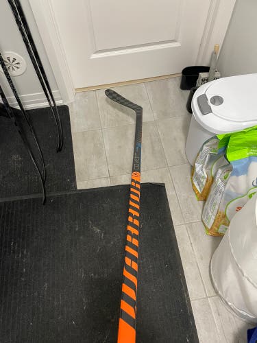 Senior Warrior Covert QR5 Pro Left Hand Hockey Stick P28 100 Flex Pro Stock (Used)