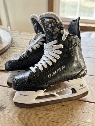 Black 2024 Bauer Supreme Shadow Hockey Skates 7.5 (Used)