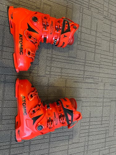 Mondo 27 & 27.5 Men's Atomic Hawx Prime Racing Ski Boots Stiff Flex (Used)