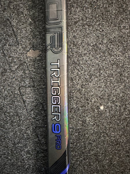 Junior CCM Trigger 9 Pro - 50 flex P88 RH right hand stick