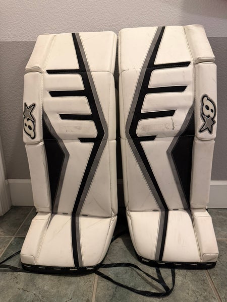 33" 2013 Brian's G-Netik Pro 2 Goalie Leg Pads (Used)