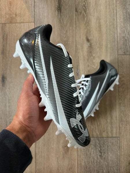 Under Armour blur select cleats size 12.5