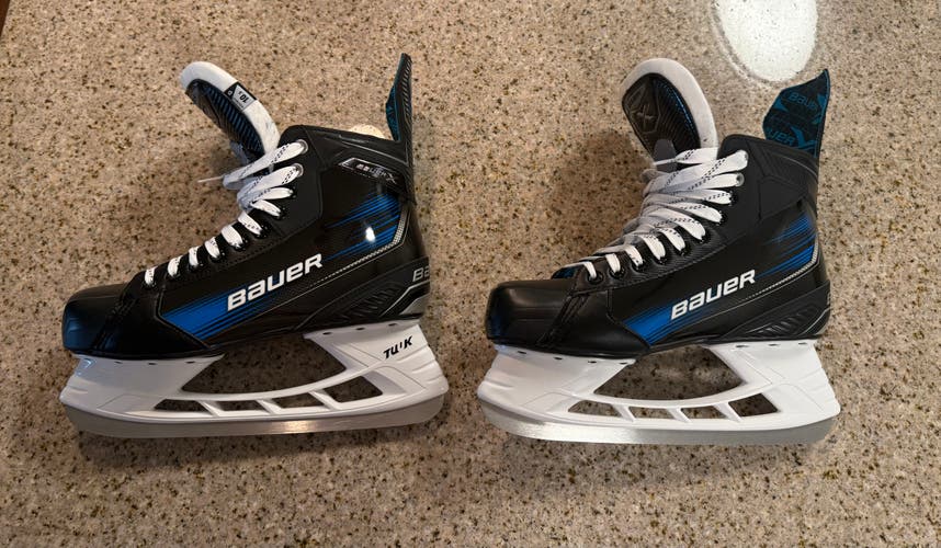 Black Bauer X Hockey Skates - Like New (2026)